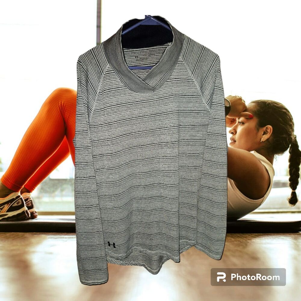 Under Armour‎ Pullover with Thumb Holes Loose Fit Size L  (U81)